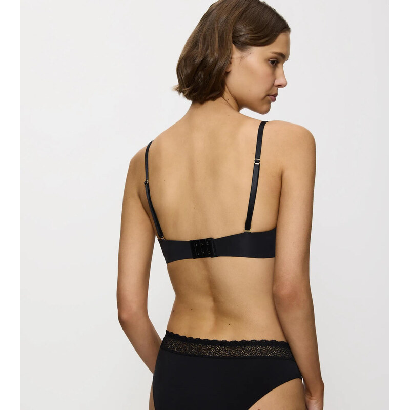 Podprsenka Body MakeUp Essentials model 8877347 černá - Triumph