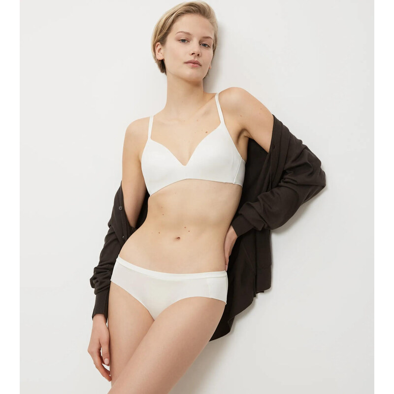 Triumph - Body Make-Up Soft Touch – polstrovaná beze kostic,