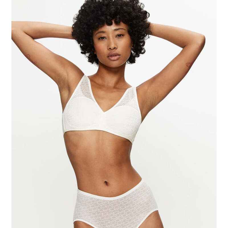 TRIUMPH - Signature Sheer: neviditelná podpora s vycpávkami