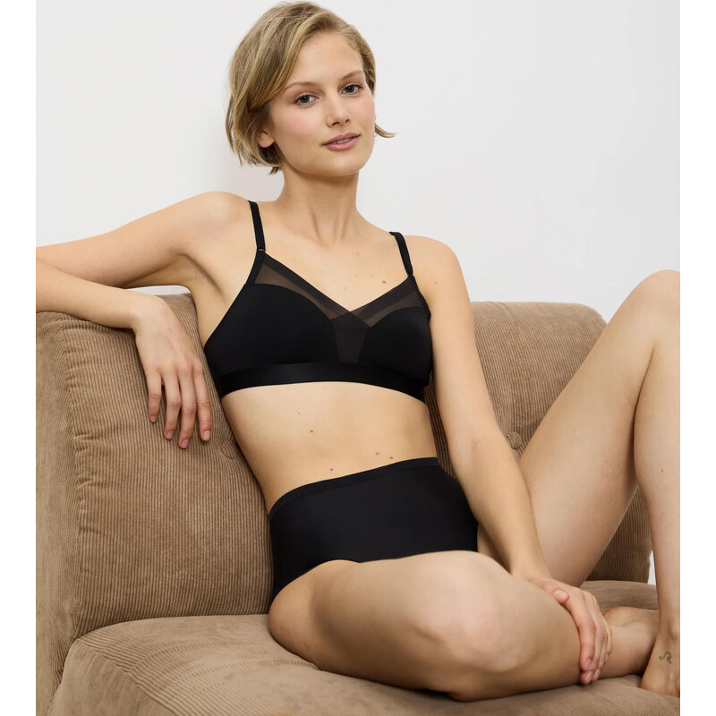Triumph Shape Smart – bezkosticová vyhlazující podprsenka