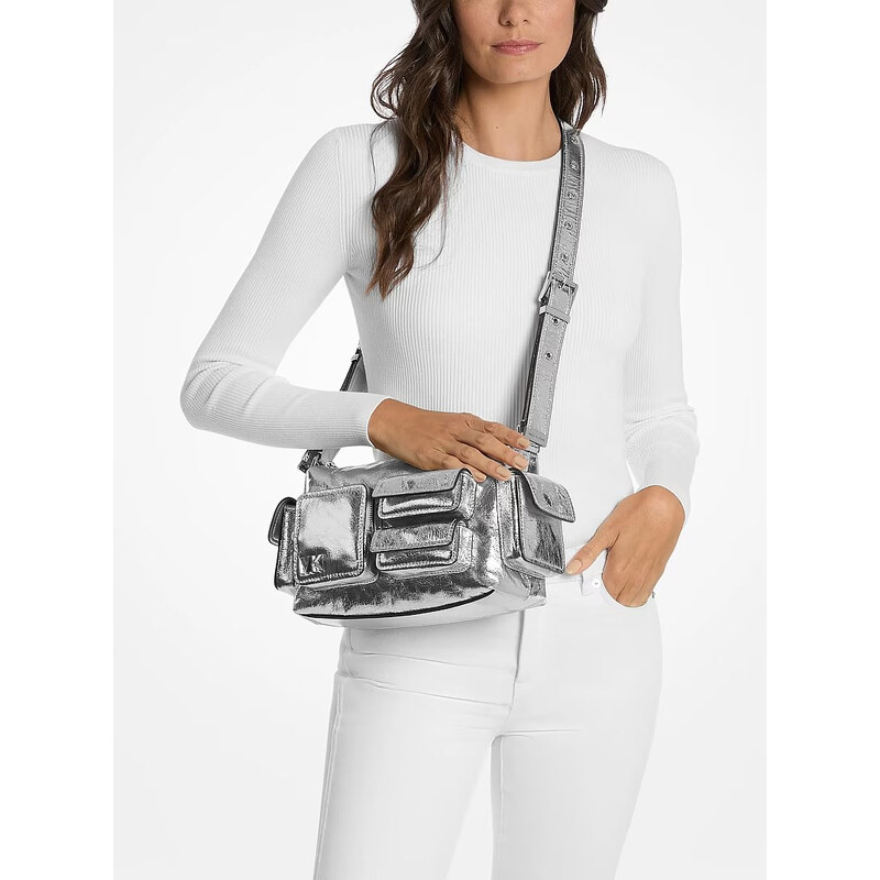 Michael Kors kožená kabelka Dakota medium stříbrná
