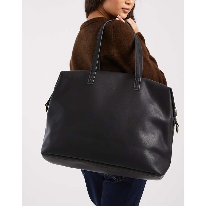 PASQ weekender holdall bag in black