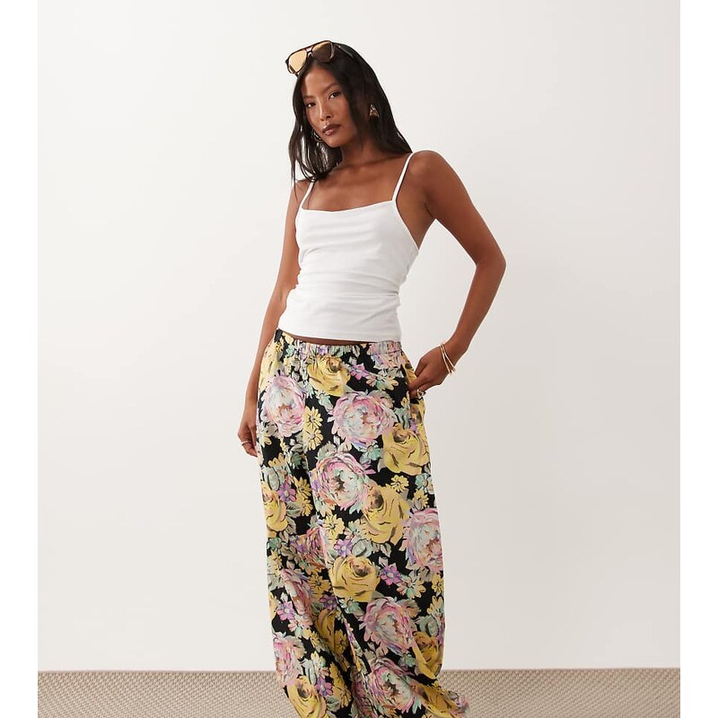 ASOS Petite ASOS DESIGN Petite pull on balloon trousers in
