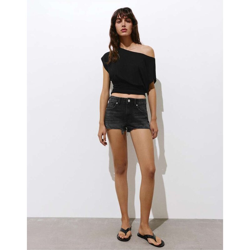 Pull&Bear Mini ripped denim shorts in black