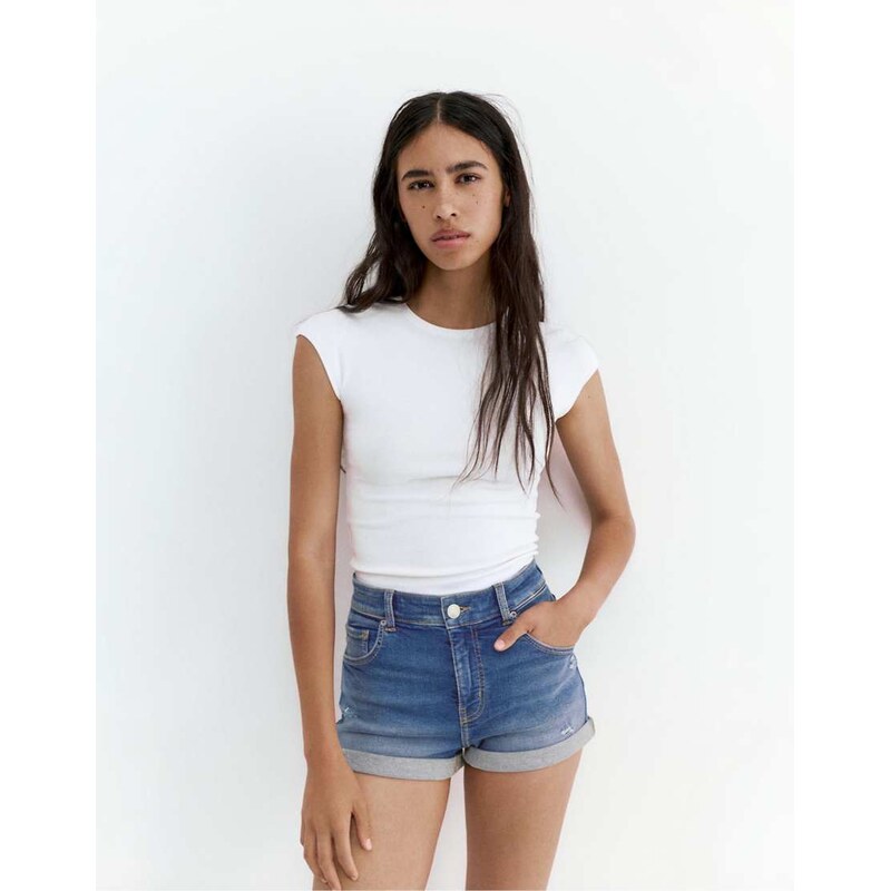 Pull&Bear Mid-waist denim shorts in medium blue