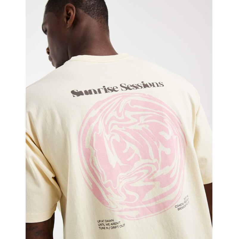 Levis vintage graphic t-shirt in cream-White
