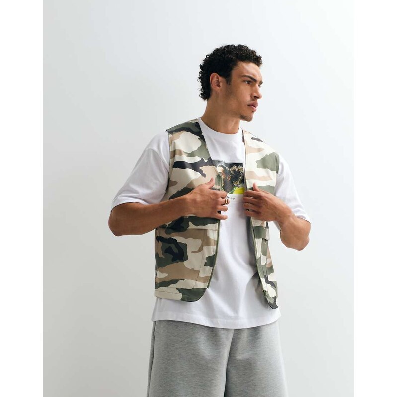 ASOS DESIGN stormMAX water repellent utility gilet in camo-Green