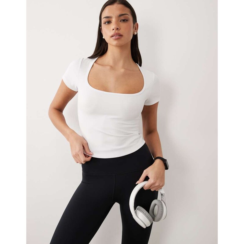 4505 active scoop neck short sleeve top in white
