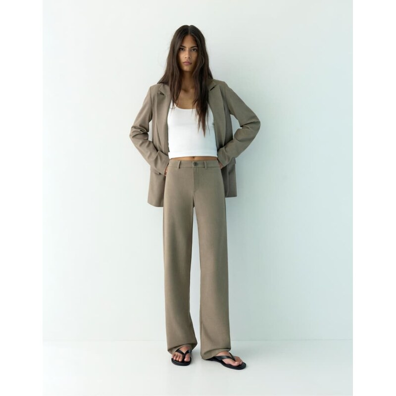 Pull&Bear straight leg trousers in beige-Brown
