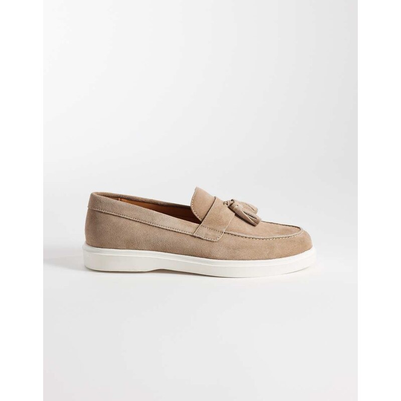 Schuh Percy tassel boat shoe in taupe suede-Neutral