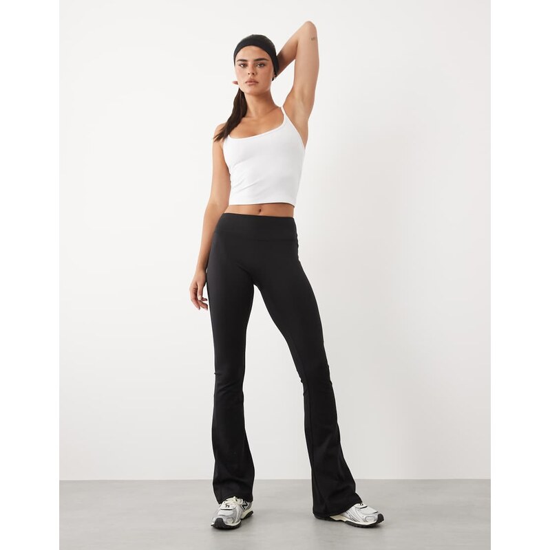 4505 soft touch low rise slim kick yoga legging in black