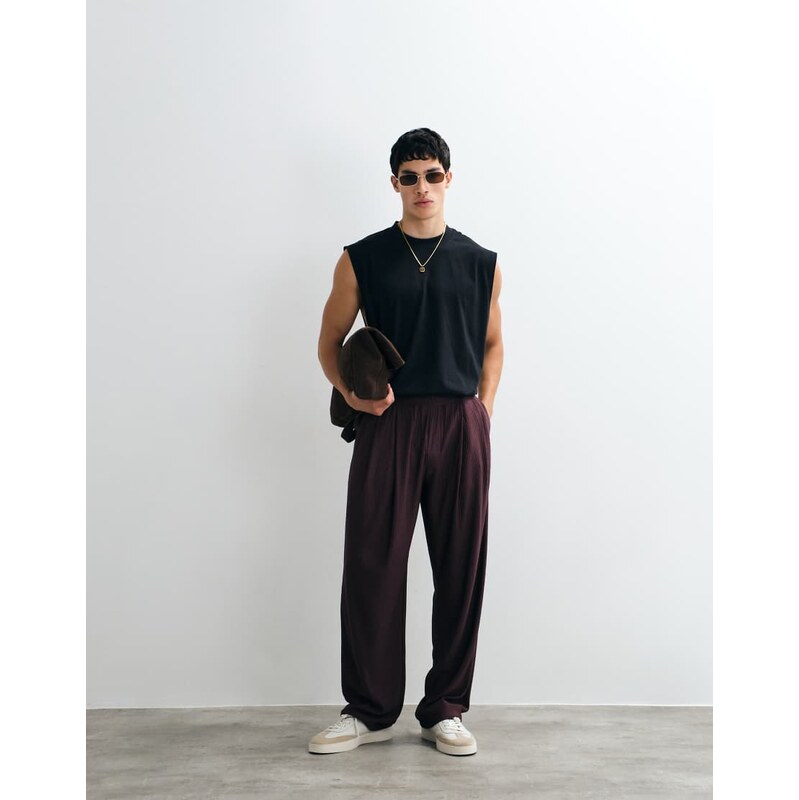 ASOS DESIGN wide leg pleated jogger in brown-Purple