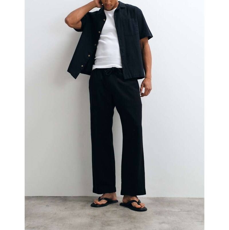 Abercrombie & Fitch baggy seersucker trousers in black