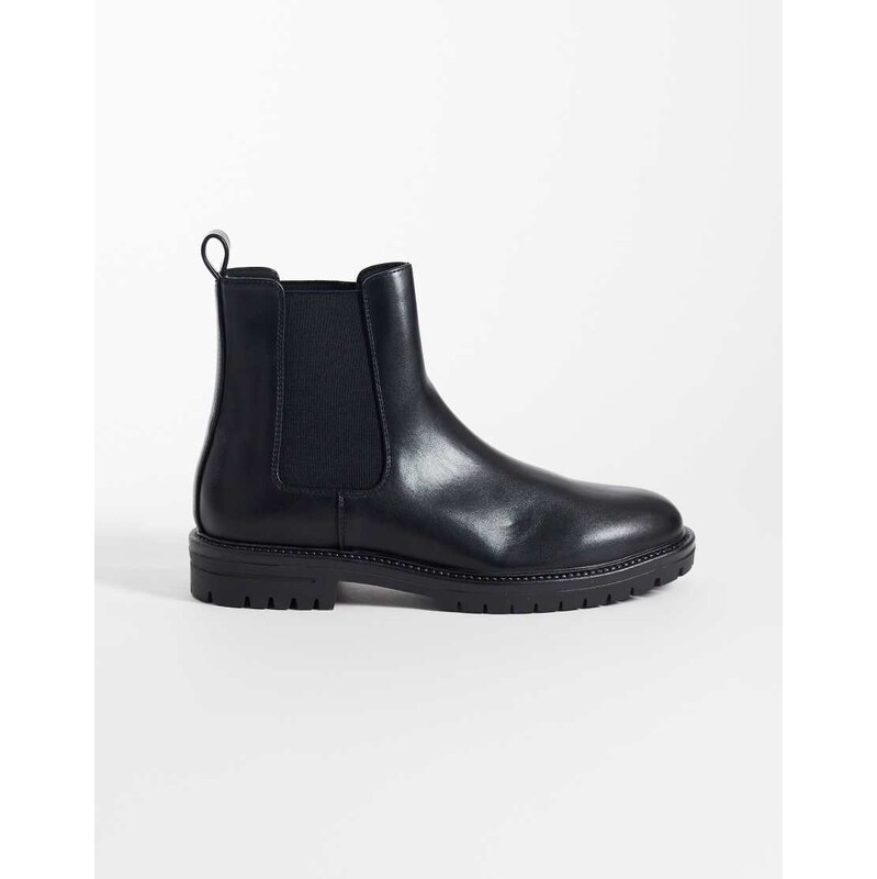ASOS DESIGN chelsea boots with cleated sole in black