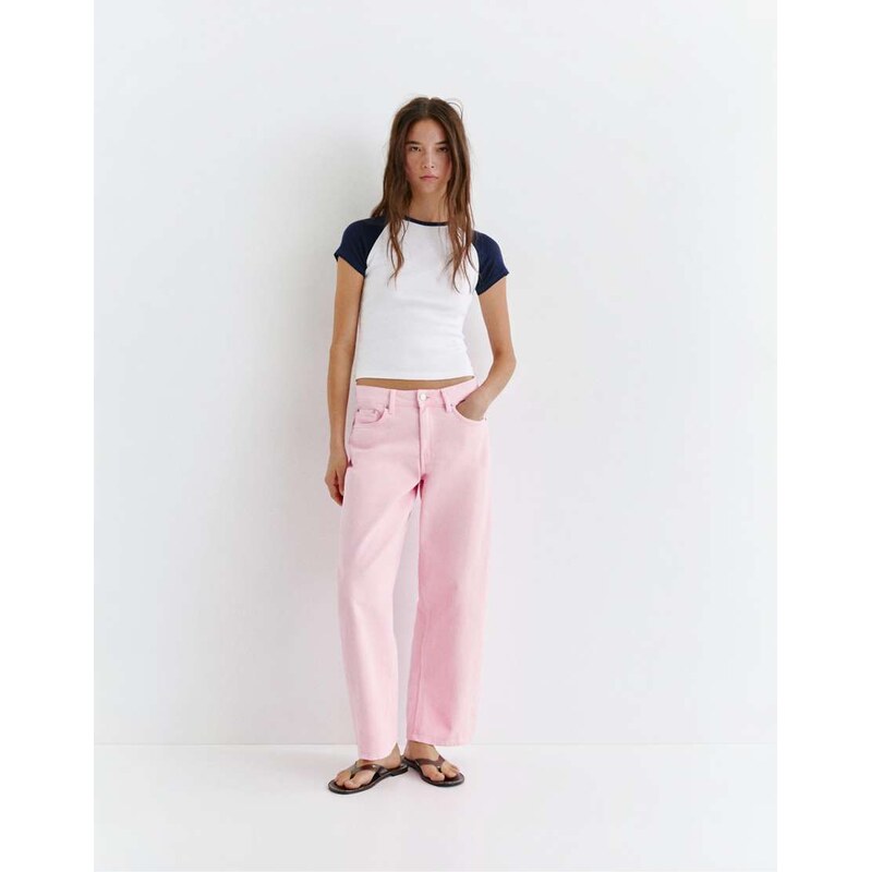 Pull&Bear Pink barrel jeans in pink