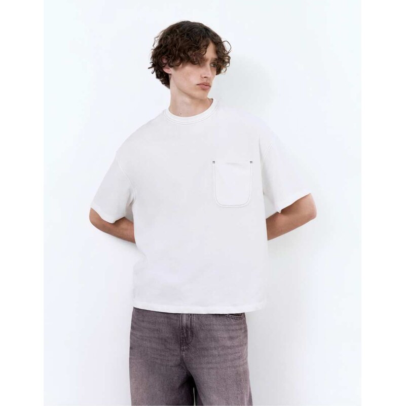 Pull&Bear Boxy t-shirt with pocket in off white