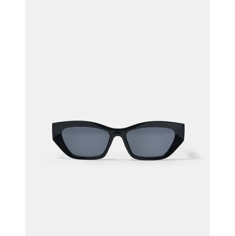 Pull&Bear Cateye tortoiseshell-effect sunglasses in black