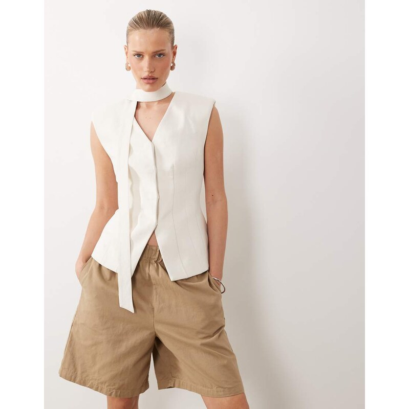 ASOS DESIGN Tailored longline moulded hip waistcoat with scarf