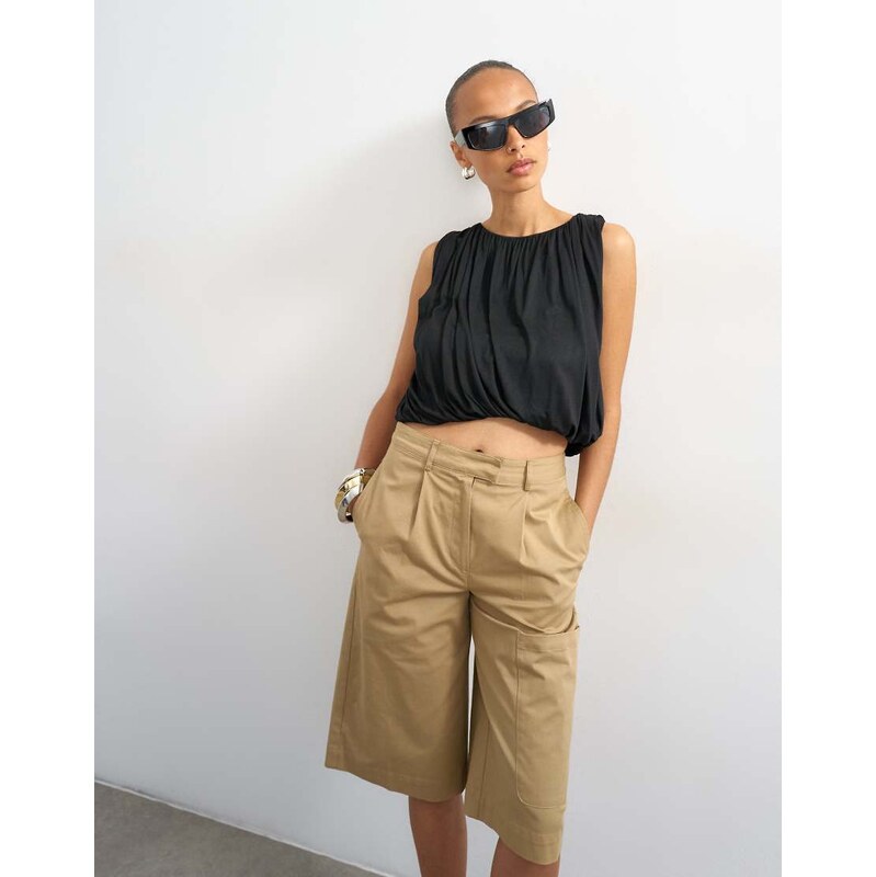 Topshop longline bermuda cargo short in ecru-Neutral