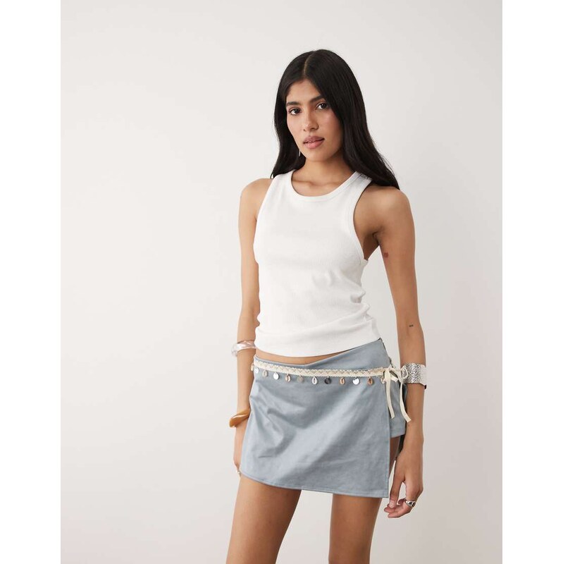 Motel Osiel shell detail skort in dusty blue