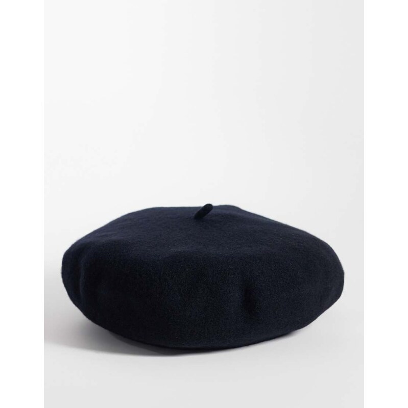 ASOS DESIGN 100% wool beret in black