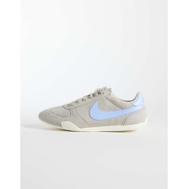Nike Sprint Sister trainers in cream-White