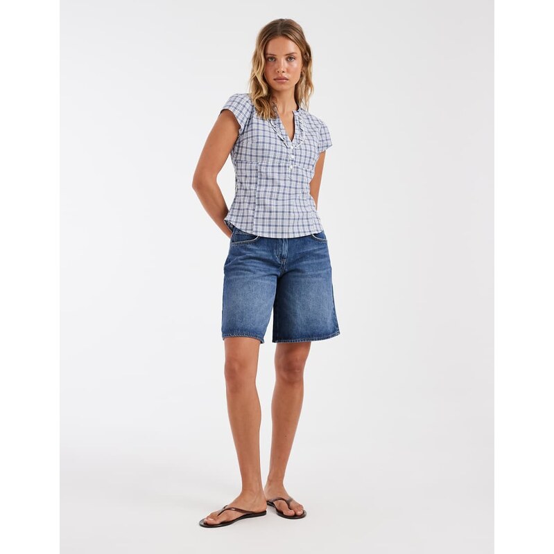 ASOS DESIGN low rise bermuda in mid wash-Blue