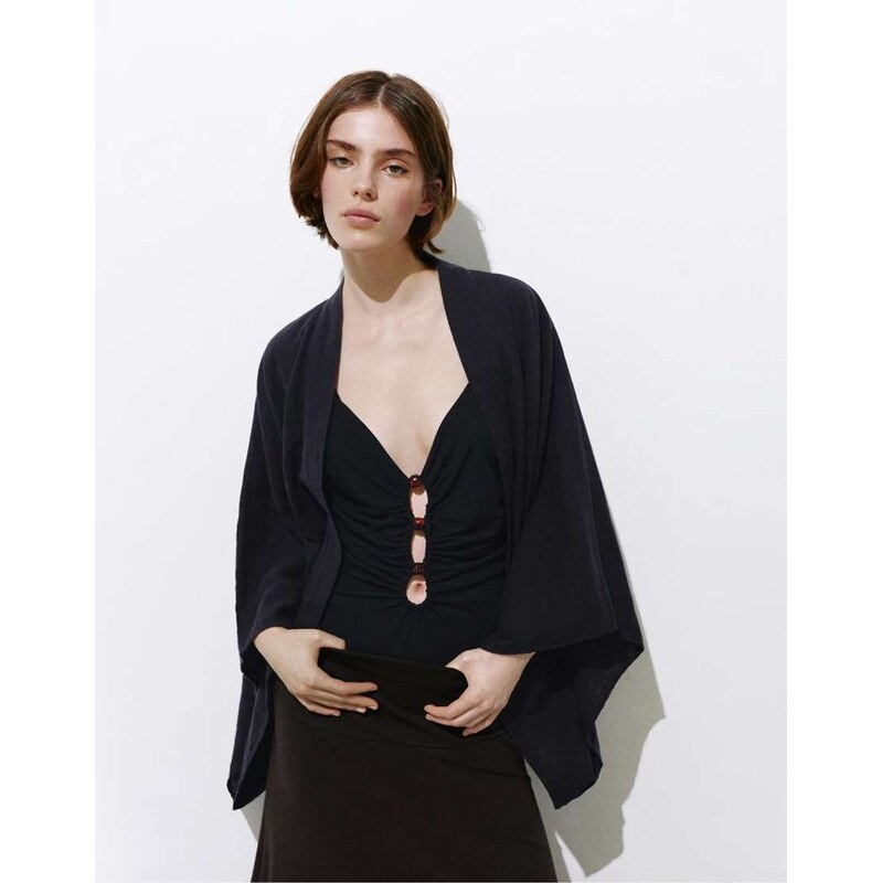 Pull&Bear Short chiffon kimono in black