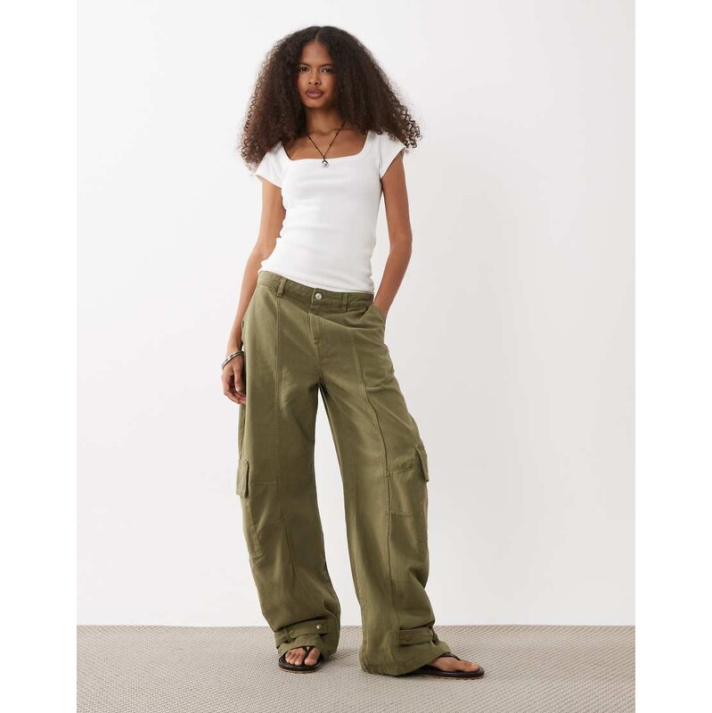 ASOS DESIGN cargo jeans in khaki-Green
