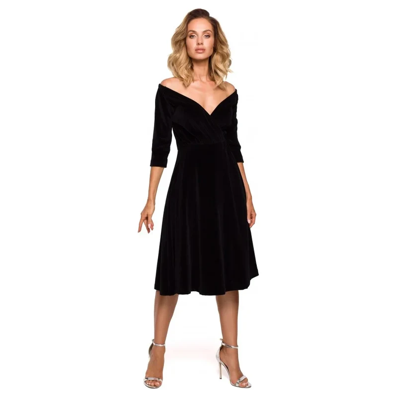model 18003865 Sametové zavinovací midi šaty černé - Moe