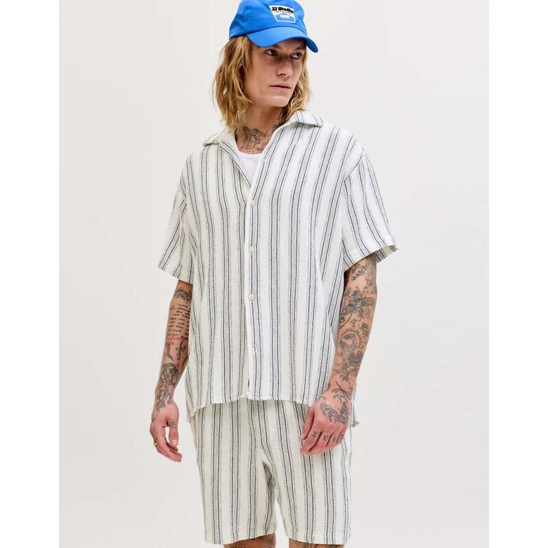 Jack & Jones Resort shirt in cloud dancer-White