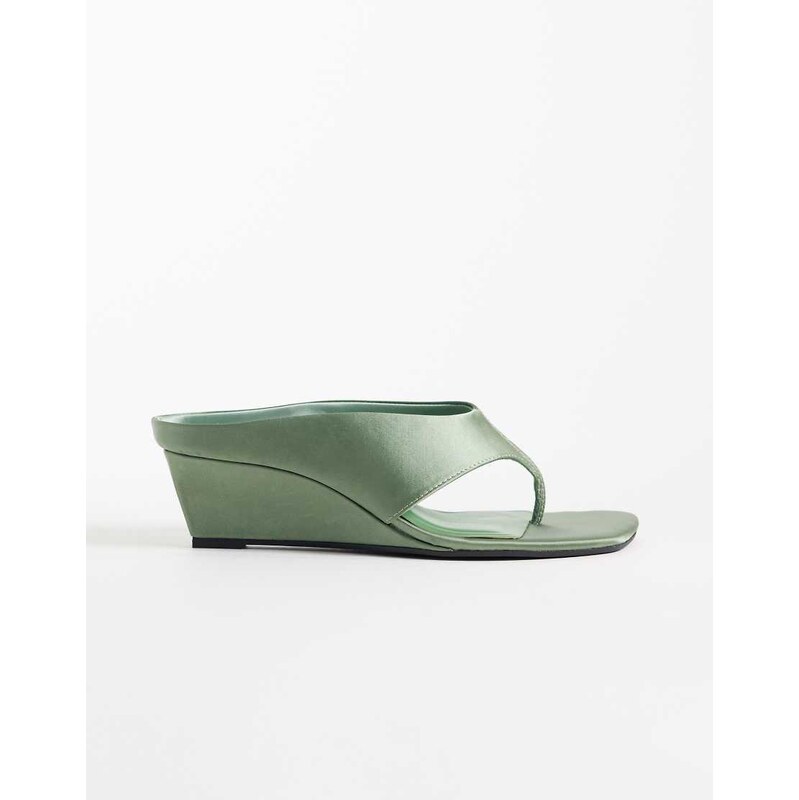 ASOS DESIGN Hendrix toe thong wedges in green
