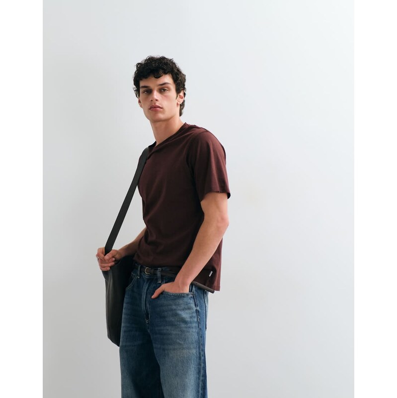 Jack & Jones essentials t-shirt in burgundy-Red