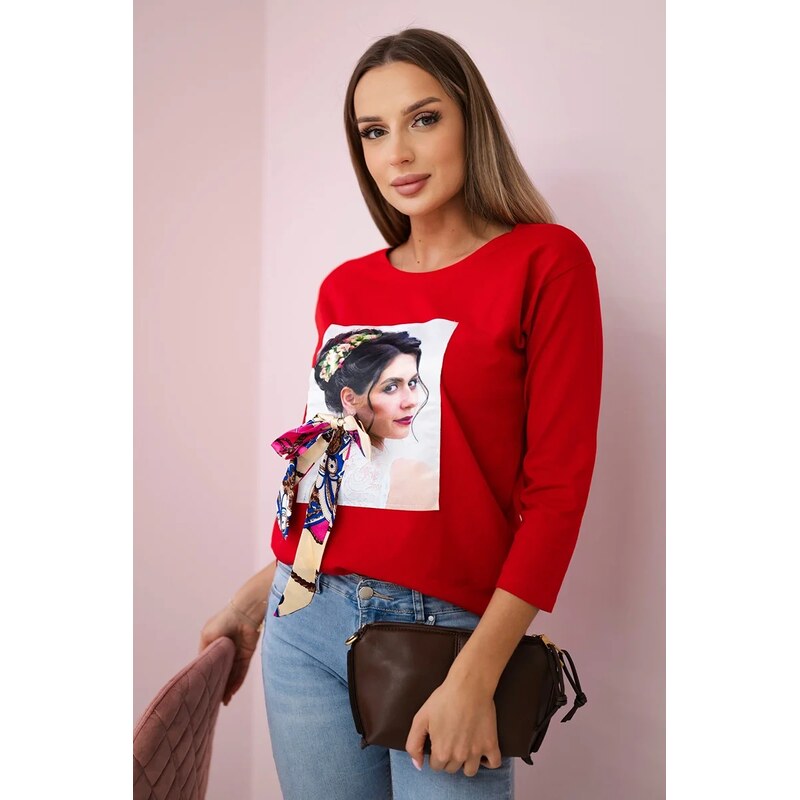 Kesi Halenka s grafikou a barevnou mašlí 3D červená