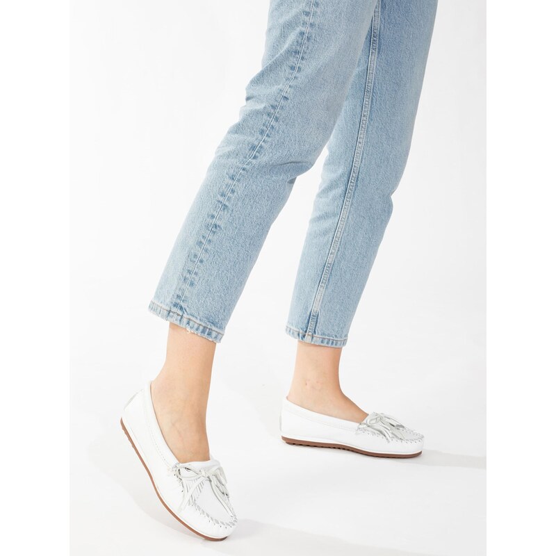 Minnetonka Mokasíny Kilty plus bílá