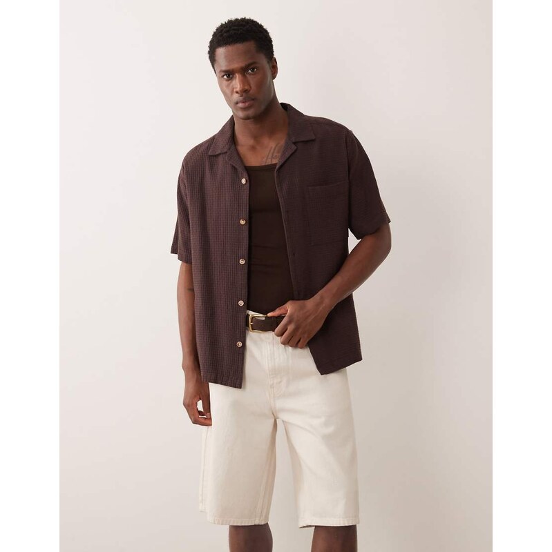 Levis 469 loose fit denim shorts in ecru-White