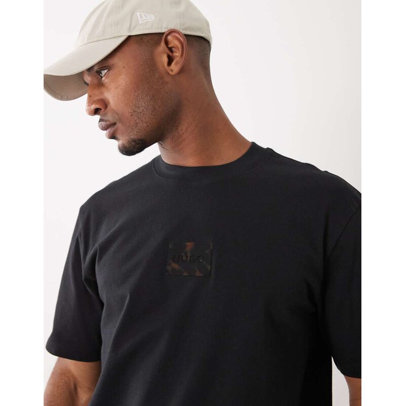 HUGO Red logo label relaxed fit t-shirt in black