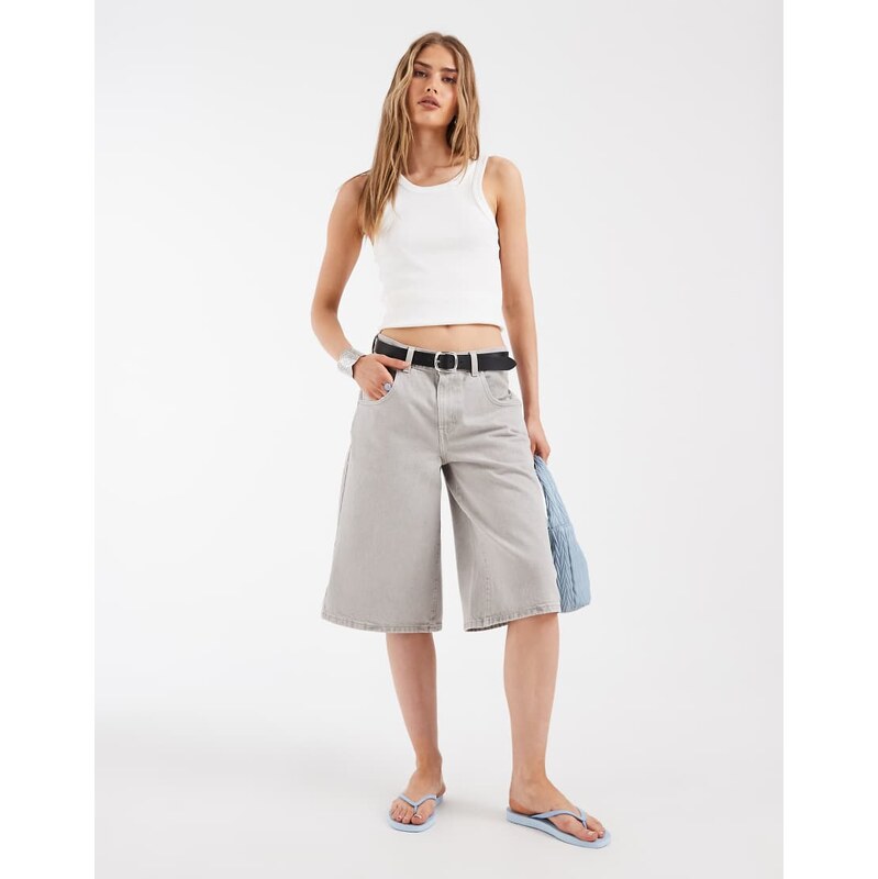 Levis super baggy jort in grey