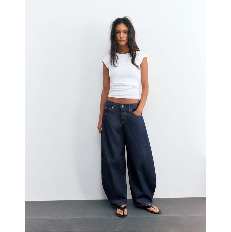 Pull&Bear Low-rise barrel jeans in navy
