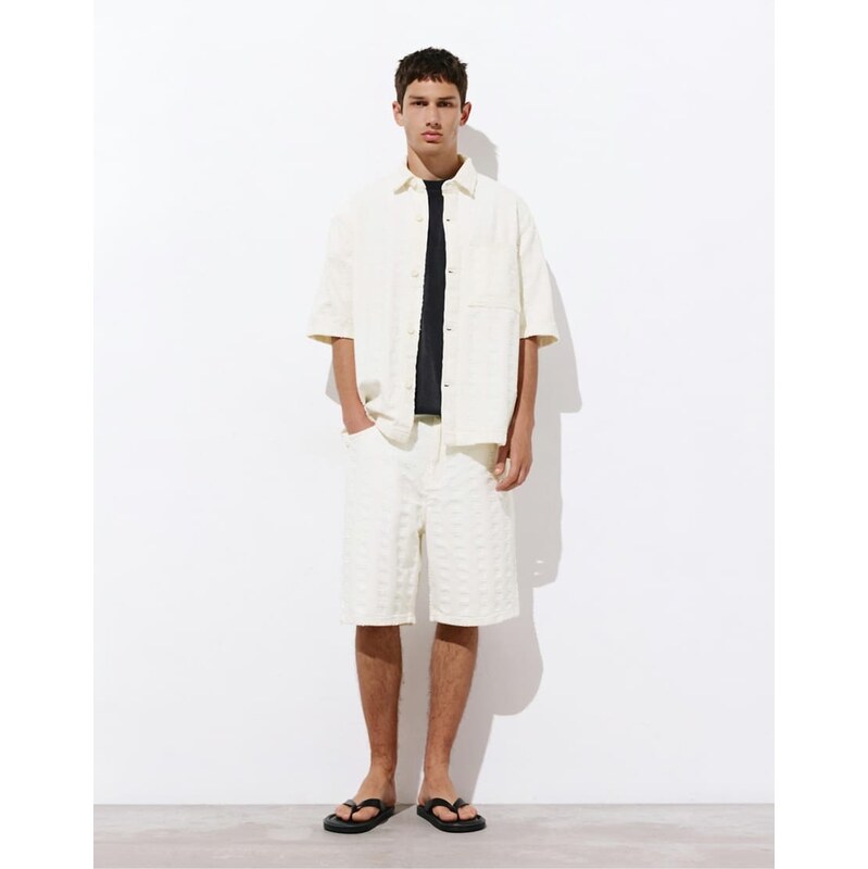 Pull&Bear Jacquard denim bermuda shorts in beige-Neutral