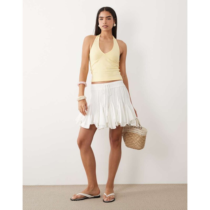 Aria Cove tiered floaty rara mini skirt in white