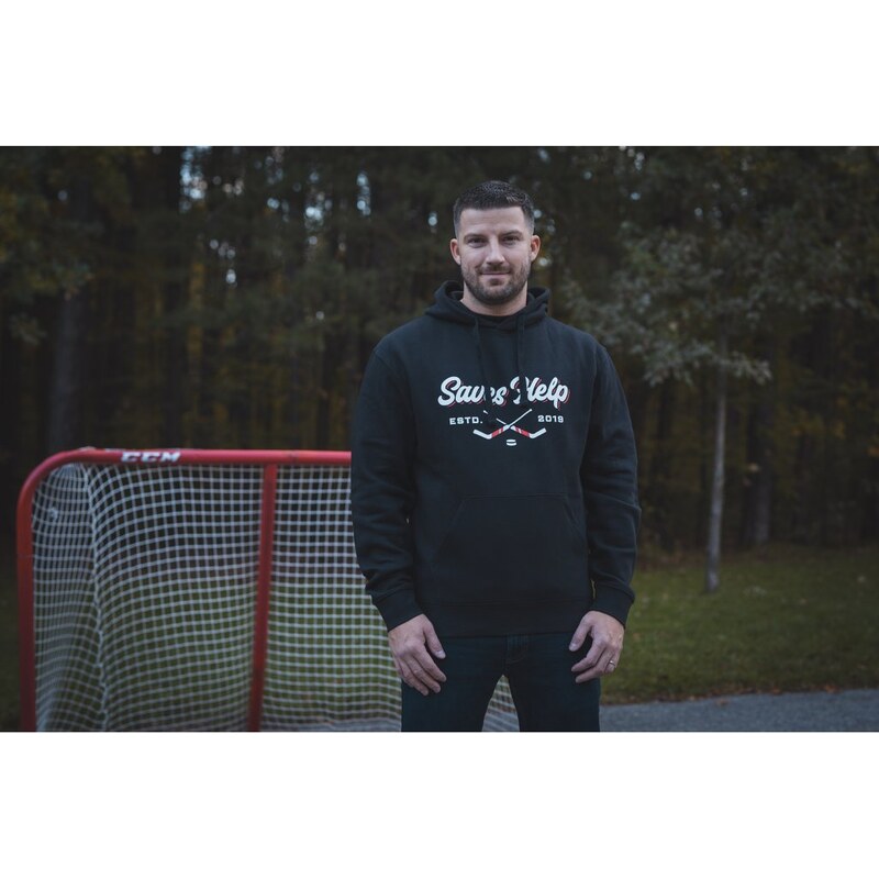 MIKINA S KAPUCÍ SAVES HELP - Crossed - Black - SHPM025