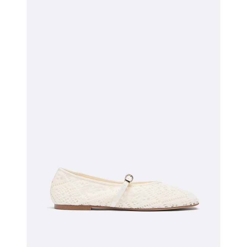 Stradivarius Crochet buckle ballet flats in ecru-White