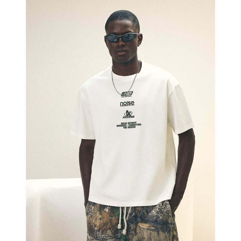 Bershka Relaxed fit print t-shirt in white
