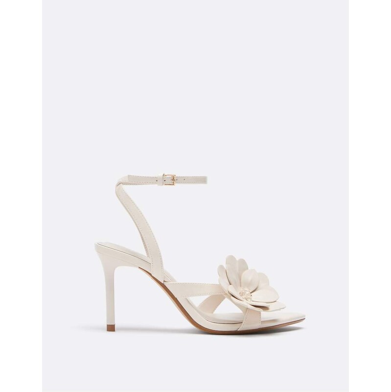 Stradivarius Heeled flower sandals in ecru-White