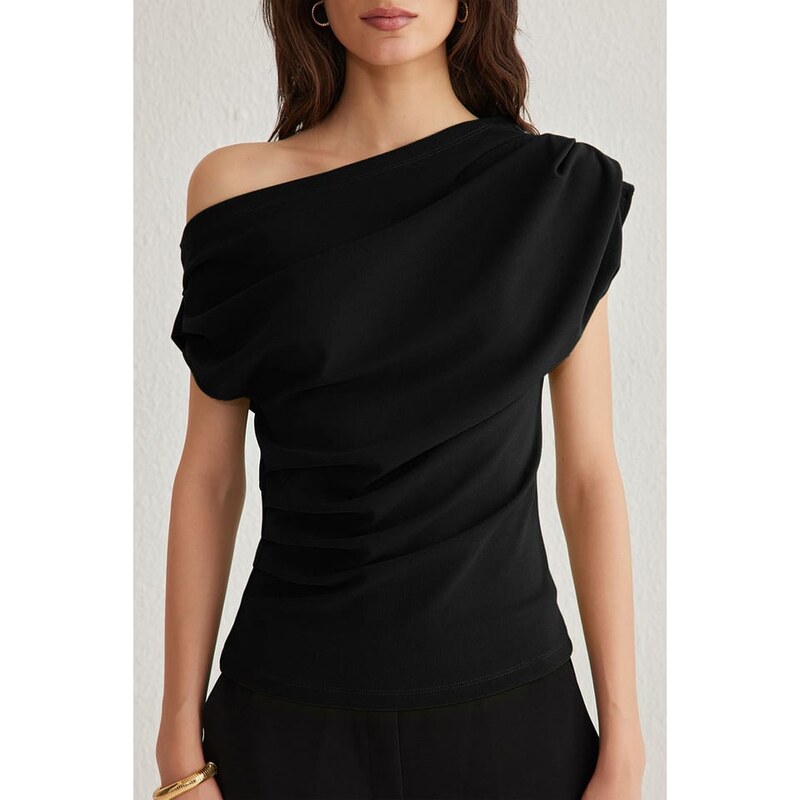 trendyol Schwarz 558625
