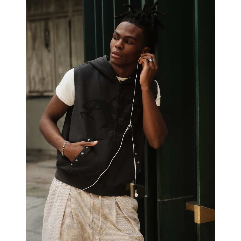 Bershka Hooded zip-up waistcoat with washed effect in black