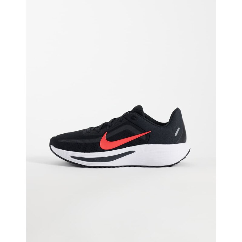 Nike Running Quest 7 trainers in black & red