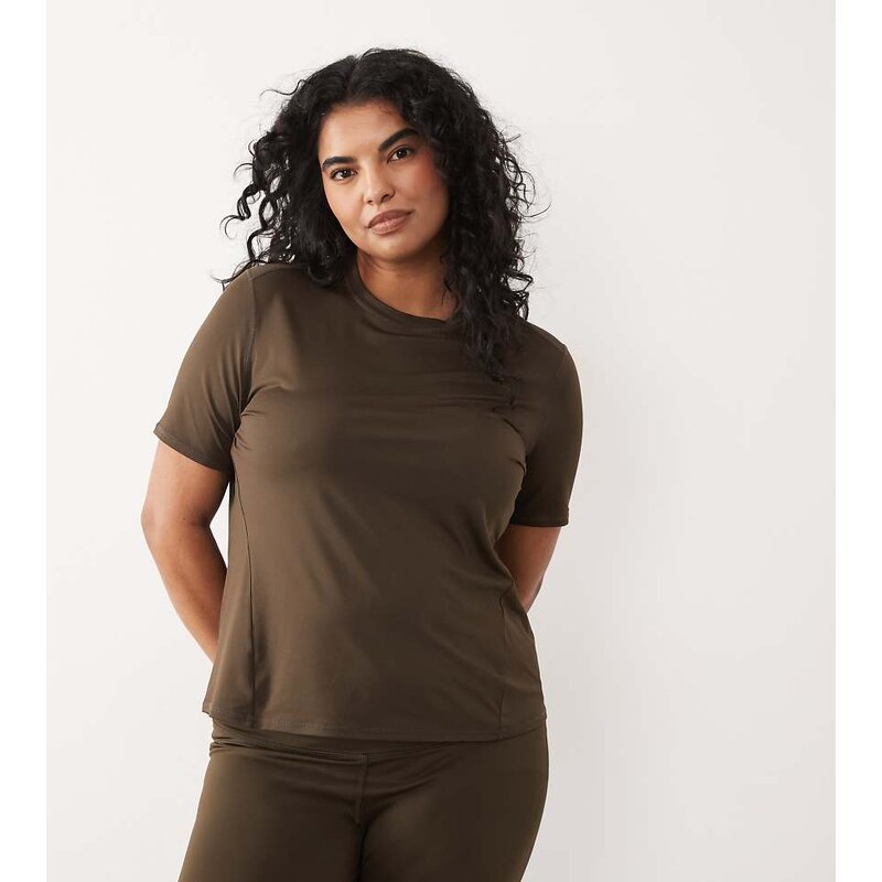 4505 Curve Icon active quick dry performance t-shirt in coffee
