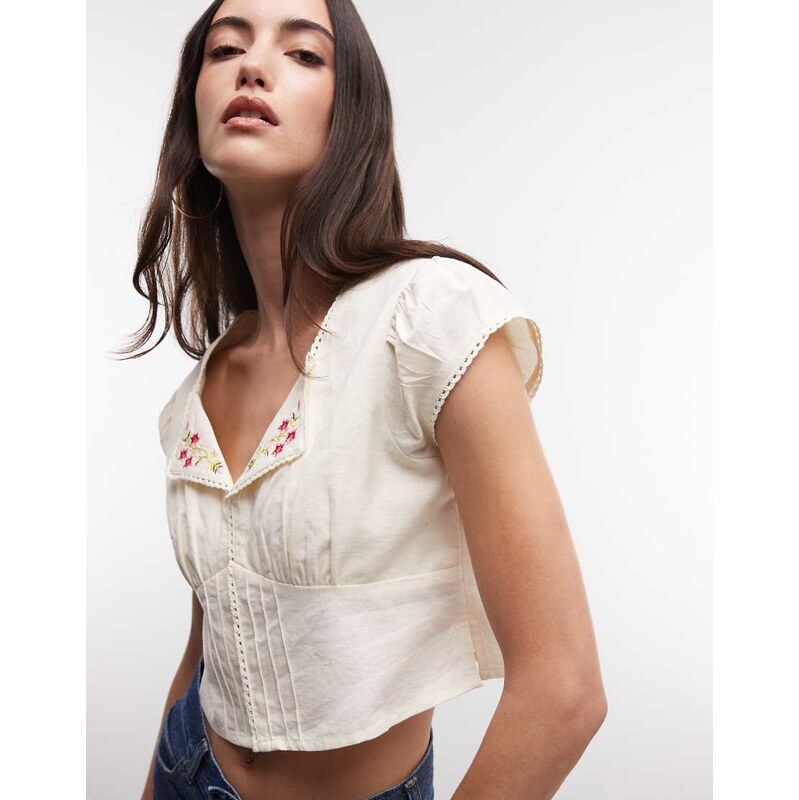 Reclaimed Vintage cropped shirt with collar and floral
